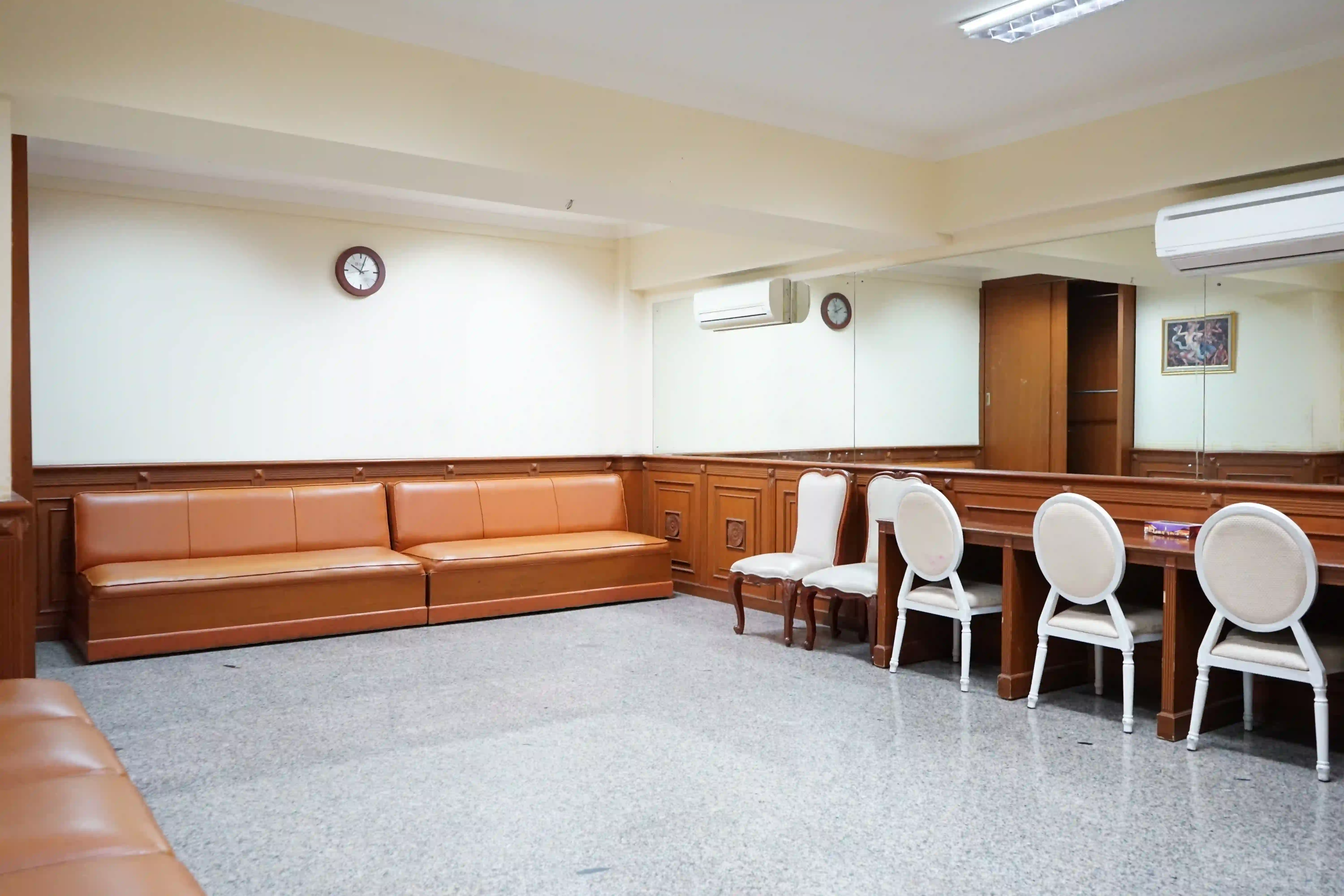 panti prajurit ruang rias basement wanita
